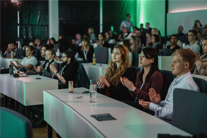 Noch 4 Wochen bis Europas größte studentisch organisierte Konferenz zu nachhaltigem & sozialen Wirtschaften wieder stattfindet. © WHU Sensability Impact Summit 