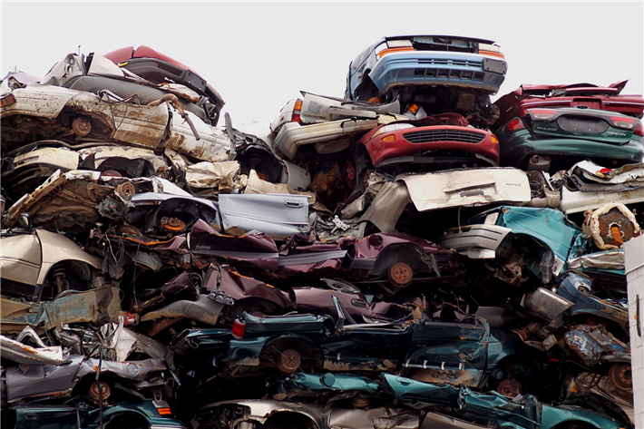 Statt zu verschrotten, werden heutzutage viele Teile und Rohstoffe wiederverwendet. © GaryLens, pixabay.com