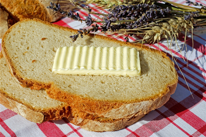 Sollen wir etwa eher an Butter sparen als an Benzin? © Couleur, pixabay.com