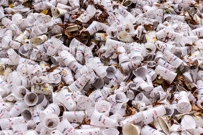 Einwegprodukte produzieren unvorstellbare Mengen Müll. © meineresterampe, pixabay.com