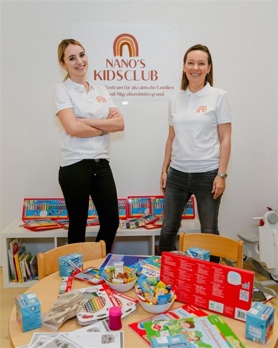 Alexandra Melendez (li.) und Maria Köster gründeten die Kinderbetreuungsstätte Nano's Kidsclub. © Angela Schröder