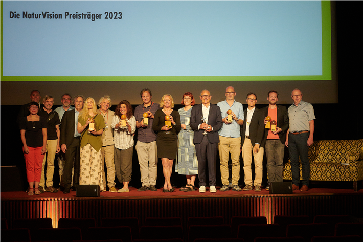 Gruppenbild der Preisträger und Preispaten © Sabine Baum