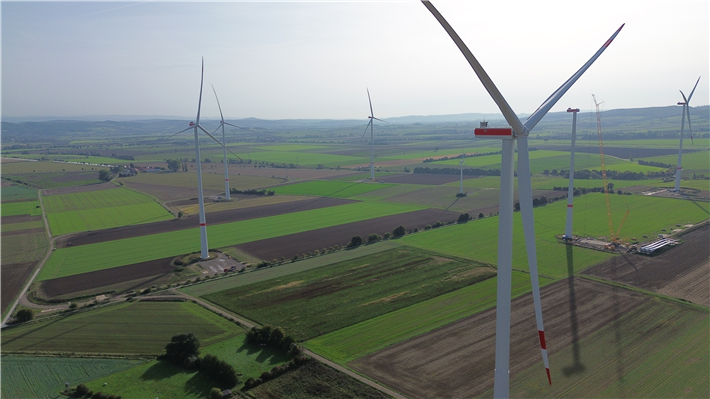 Der Windpark besteht aus neun Windenergieanlagen mit einer Gesamtleistung von 49,5 Megawatt. © SAB WindTeam GmbH | Thomas Wilde