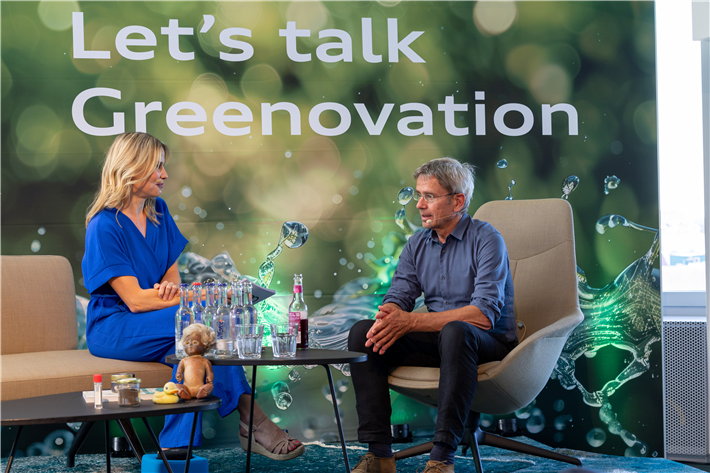 Stefan Rahmstorf mit Moderatorin © Audi Stiftung für Umwelt