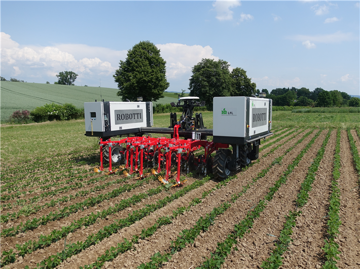 Feldroboter im Einsatz © Bayerische Landesanstalt für Landwirtschaft (LfL)