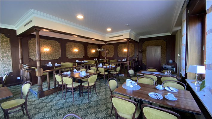 Vorher: Frühstücksraum © Andrea Schmidt 