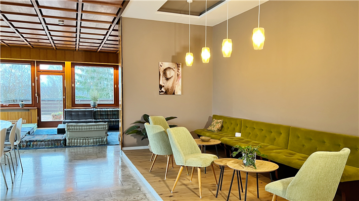 Nachher: Sofa- und Cafelounge © Andrea Schmidt 