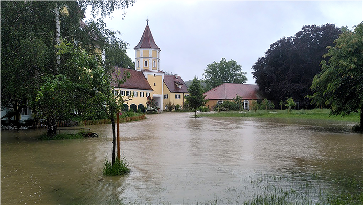 Schloss Blumenthal während der Überschwemmung © Schloss Blumenthal