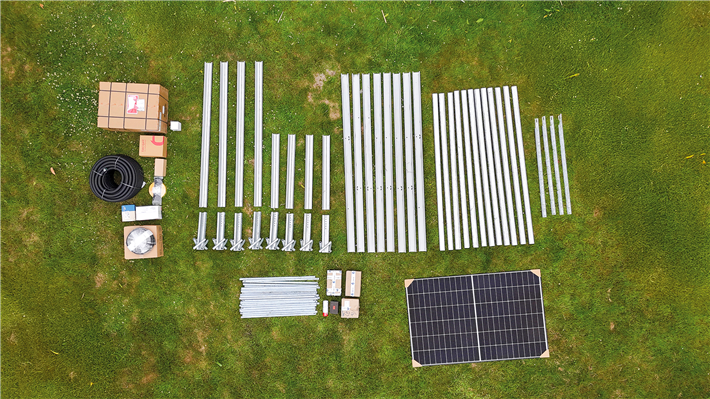 Alle Komponenten des 9,34 kWp DIY-Komplettsystems &copy; Garten-PV by Dr. Metje GmbH