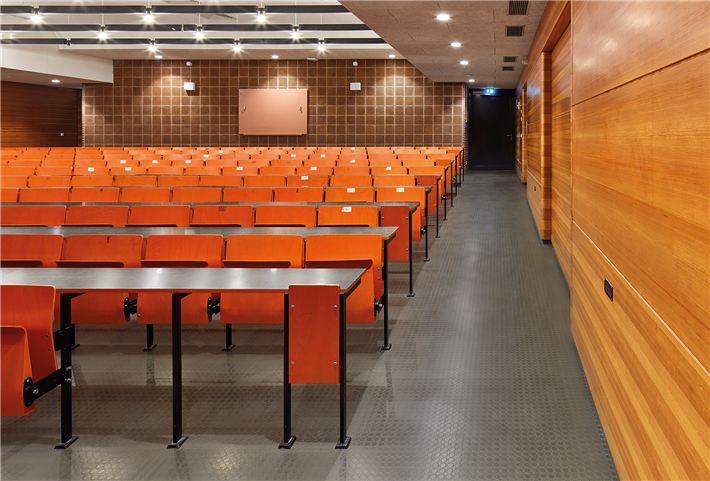 &copy; Jochen Stüber