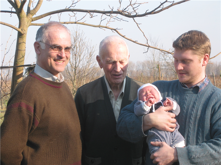 Vier Generationen ökologischer Weinbau &copy; Sander Weine