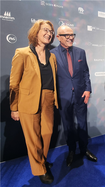 Dr. Beate Gebhardt mit dem Vorstandsvorsitzenden des DNP, Stefan Schulze-Hausmman. © Dr. Beate Gebhardt