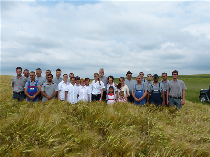 Bio Farmland - ein Familienprojekt mit 800 ha biozyklisch-vegan bewirtschaftetem Ackerland in Westrumänien. &copy; BioFarmland