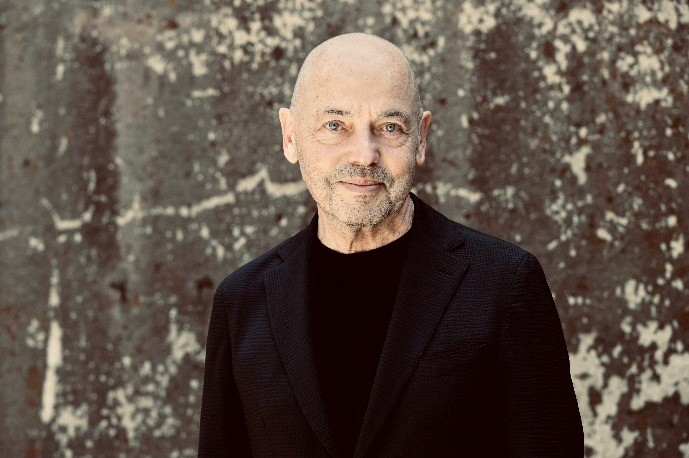 DGNB Präsident: Prof. Amandus Samsøe Sattler, Gründer und Inhaber, ensømble Studio Architektur Berlin &copy; DGNB