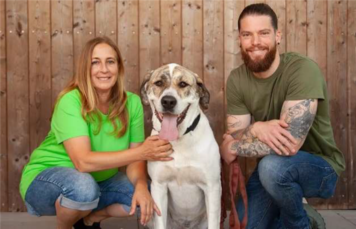 Manuela Habermann und Lukas Walter vom Hunde- Kompetenz-Projekt &copy; Tierheim Kaiserslautern