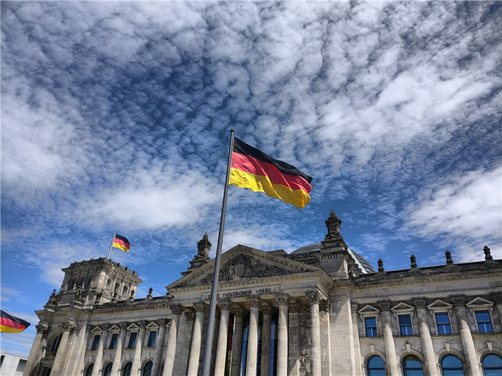Fast die Hälfte der Deutschen hat nach Ansicht von Christoph Quarch innerlich gekündigt und sieht sich vom Bundestag nicht angemessen repräsentiert. © Thomas Urmoneit, pixabay.com