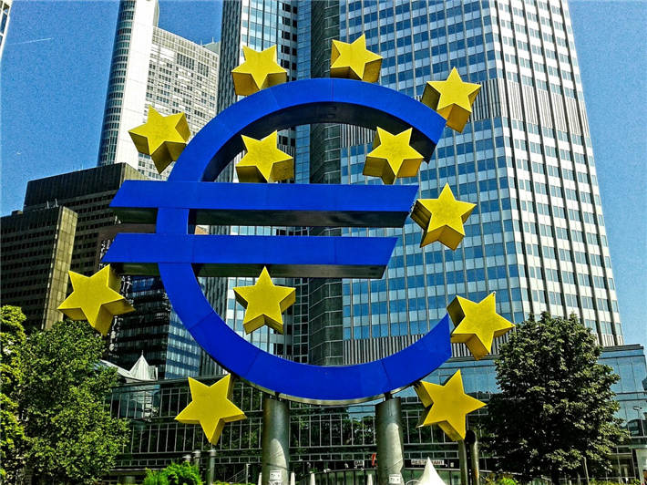 Auch die Europäische Zentralbank will nun durch Zinserhöhungen die Inflation bekämpfen. © MichaelM, pixabay.com