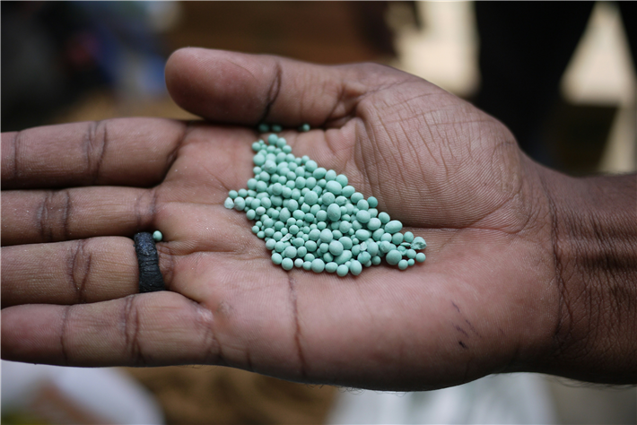 Durch den Iran-Konflikt und die Blockade der Straße von Horumus geraten die Düngemittelmärkte unter Druck. &copy; Soo Ann Woon, unsplash.com