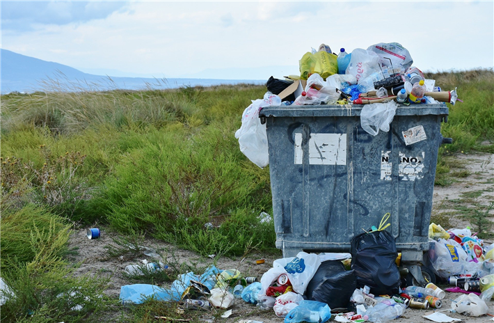 Abfallvermeidung, Wiederverwendung, nachhaltiges Produktdesign und schadstofffreie Kreisläufe müssen EU-weit verbindlich festgelegt werden. © Rita E., pixabay