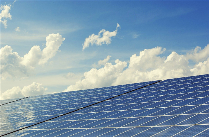 Solarenergie wird vom Staat mit verschiedenen Programmen gefördert. © Andreas160578, pixabay.com