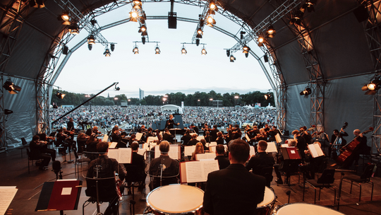 Porsche verlängert Engagement als Hauptsponsor von „Klassik airleben“