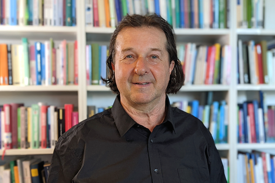 Wirtschaft und Nachhaltigkeit in österreichischen Schulbüchern