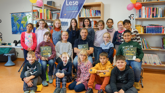 Porsche und Stiftung Lesen eröffnen weiteren Leseclub in Leipzig