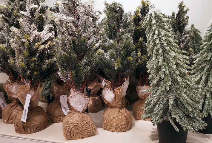 Sind Weihnachtsbäume aus Plastik umweltverträglich?