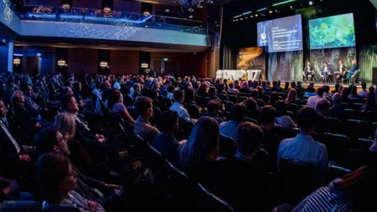 Haltung in Zeiten des Rollbacks