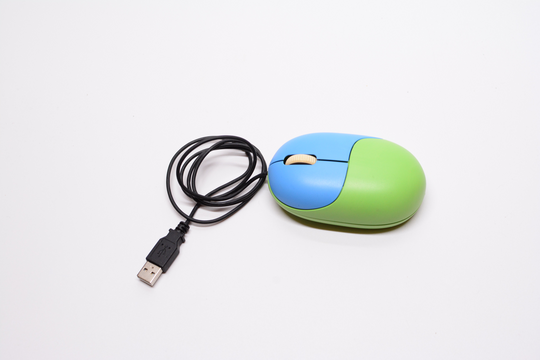 Faire IT lebt weiter: Lagerübergabe sichert Zukunft der Fairen Maus