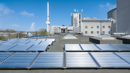 Grüner Wasserstoff nur aus Sonne und Wasser