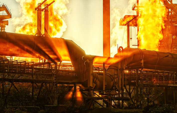 Energiepreiskrise traf energieintensive Industrien am härtesten – und birgt gleichzeitig Chancen für Klimaneutralität