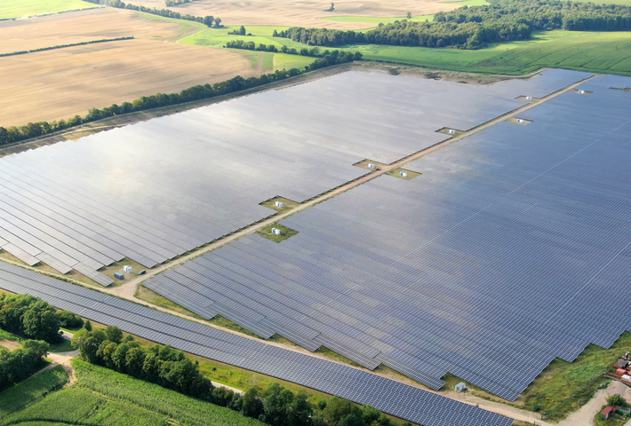 Auswirkungen von Solarparks auf die Schutzgüter Boden, Wasser, Klima und Luft